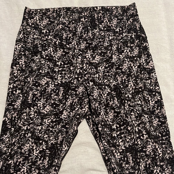 Lululemon Align leggings - Picture 2 of 5